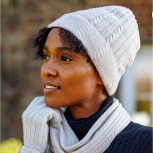 Fishers Finery Cable Knit Cashmere Beanie Hat In Light Gray